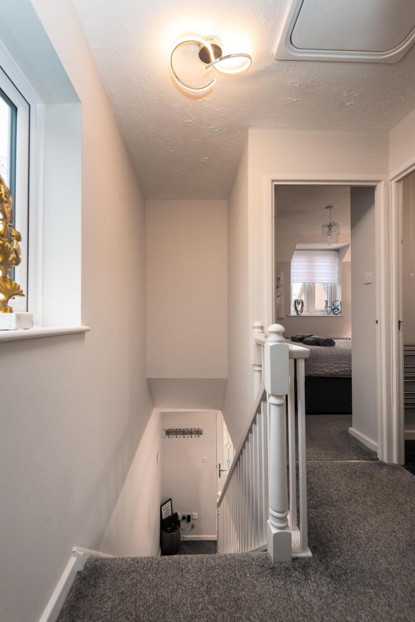 Worcester Fabulous Cherry Tree Mews Self Check In Dogs Welcome By Prior Arrangement , 2 Double Bedrooms ,Super Fast Wi-Fi, With Free Off Road Parking For 2 Vehicles Near Royal Hospital And Woodland Walks Dış mekan fotoğraf