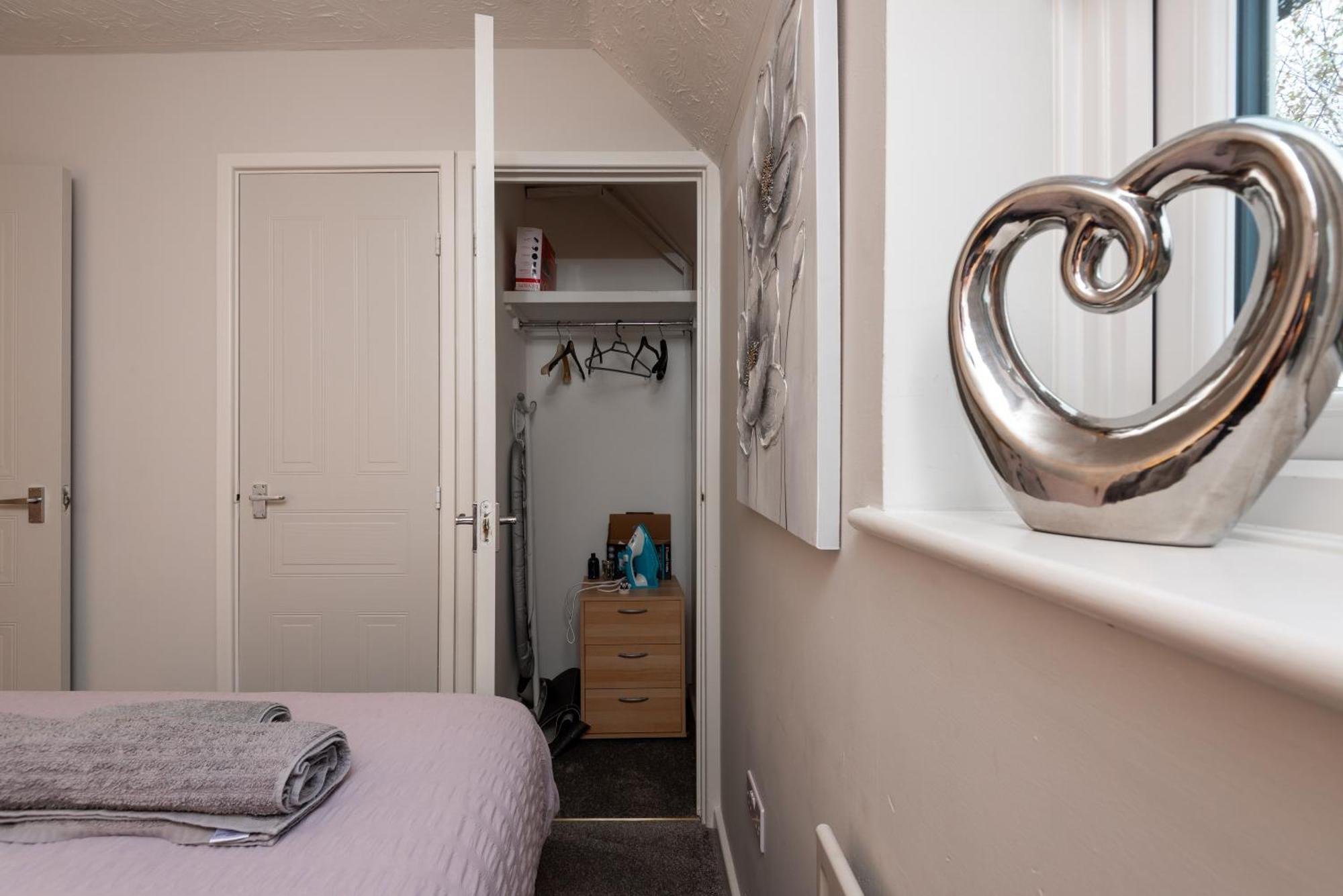 Worcester Fabulous Cherry Tree Mews Self Check In Dogs Welcome By Prior Arrangement , 2 Double Bedrooms ,Super Fast Wi-Fi, With Free Off Road Parking For 2 Vehicles Near Royal Hospital And Woodland Walks Dış mekan fotoğraf
