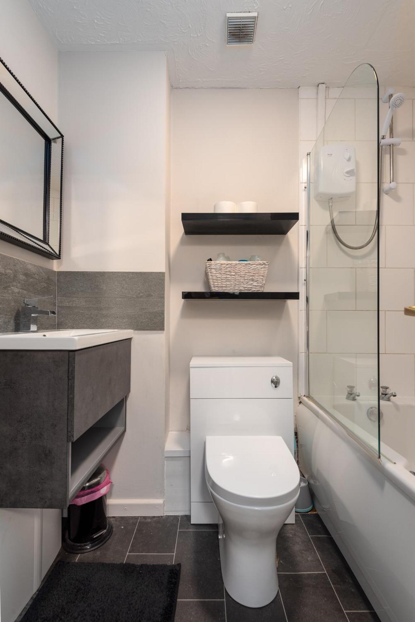Worcester Fabulous Cherry Tree Mews Self Check In Dogs Welcome By Prior Arrangement , 2 Double Bedrooms ,Super Fast Wi-Fi, With Free Off Road Parking For 2 Vehicles Near Royal Hospital And Woodland Walks Dış mekan fotoğraf