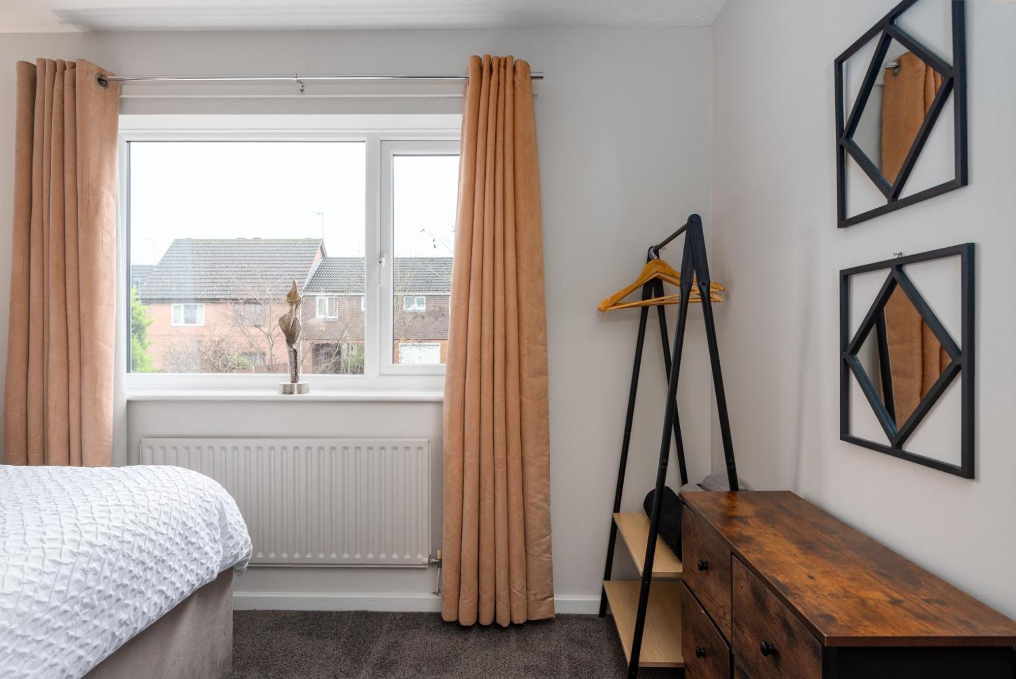 Worcester Fabulous Cherry Tree Mews Self Check In Dogs Welcome By Prior Arrangement , 2 Double Bedrooms ,Super Fast Wi-Fi, With Free Off Road Parking For 2 Vehicles Near Royal Hospital And Woodland Walks Dış mekan fotoğraf