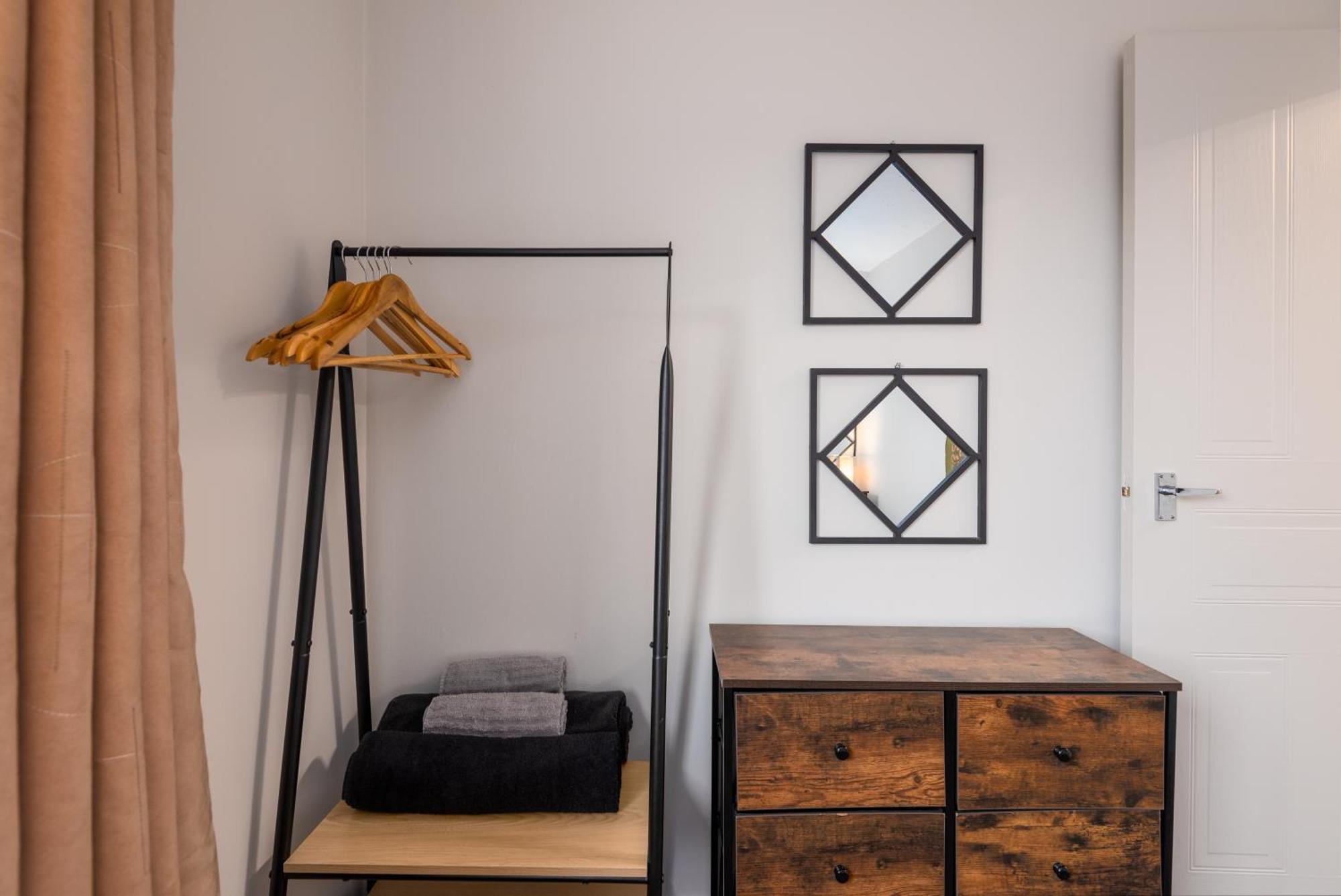 Worcester Fabulous Cherry Tree Mews Self Check In Dogs Welcome By Prior Arrangement , 2 Double Bedrooms ,Super Fast Wi-Fi, With Free Off Road Parking For 2 Vehicles Near Royal Hospital And Woodland Walks Dış mekan fotoğraf