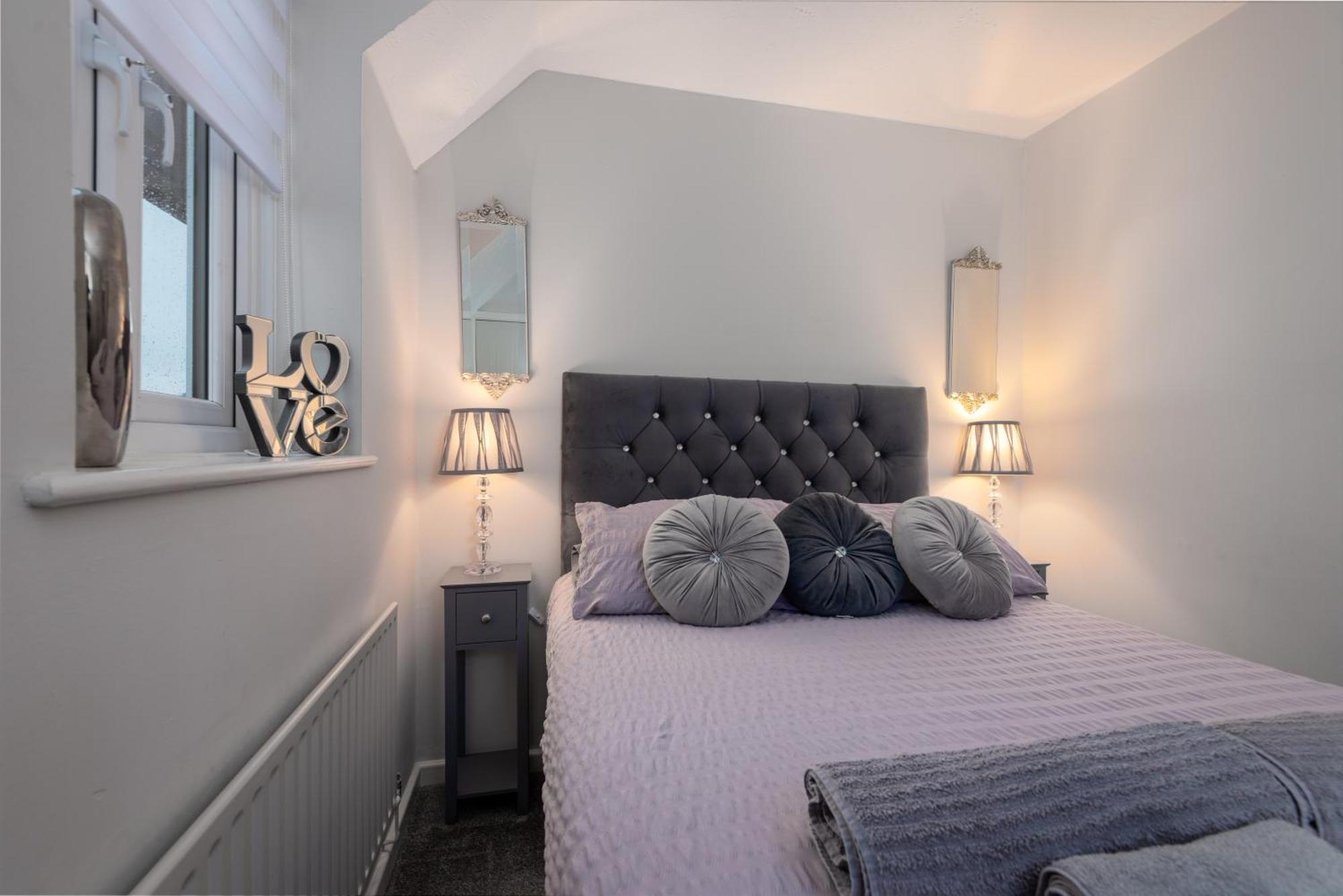 Worcester Fabulous Cherry Tree Mews Self Check In Dogs Welcome By Prior Arrangement , 2 Double Bedrooms ,Super Fast Wi-Fi, With Free Off Road Parking For 2 Vehicles Near Royal Hospital And Woodland Walks Dış mekan fotoğraf