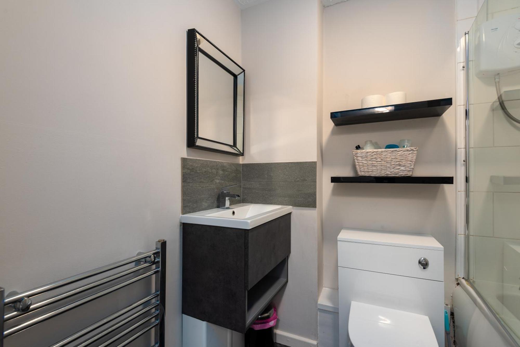 Worcester Fabulous Cherry Tree Mews Self Check In Dogs Welcome By Prior Arrangement , 2 Double Bedrooms ,Super Fast Wi-Fi, With Free Off Road Parking For 2 Vehicles Near Royal Hospital And Woodland Walks Dış mekan fotoğraf