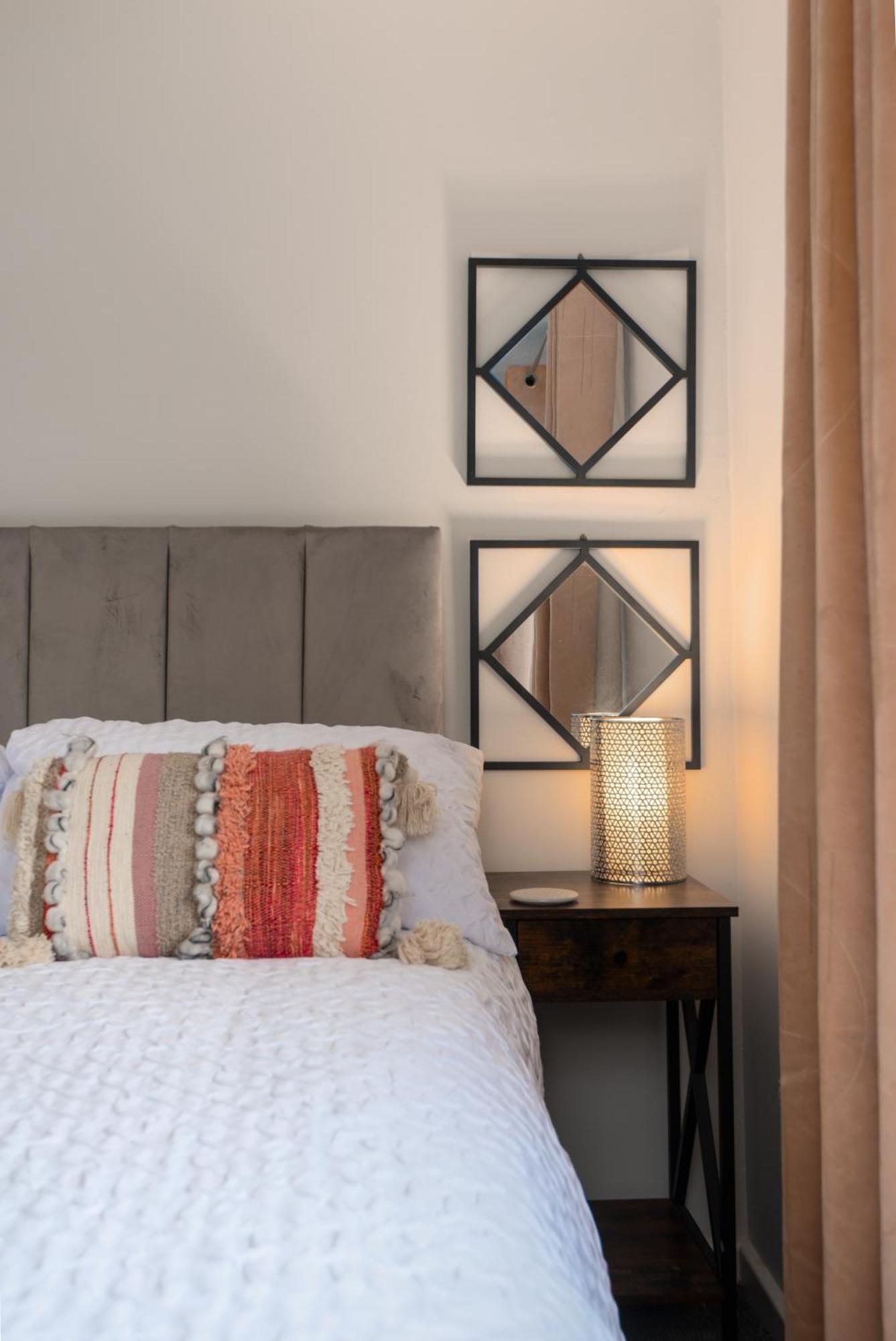 Worcester Fabulous Cherry Tree Mews Self Check In Dogs Welcome By Prior Arrangement , 2 Double Bedrooms ,Super Fast Wi-Fi, With Free Off Road Parking For 2 Vehicles Near Royal Hospital And Woodland Walks Dış mekan fotoğraf
